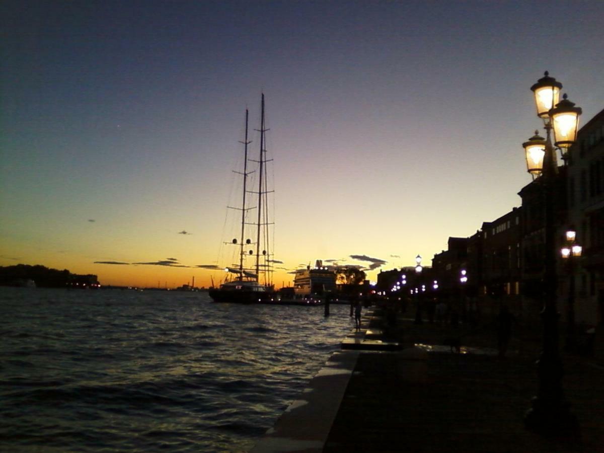 Apartment Harmony San Basilio Venice